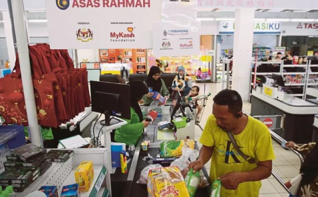 Image accompanying “Household resilience vital for economic growth”