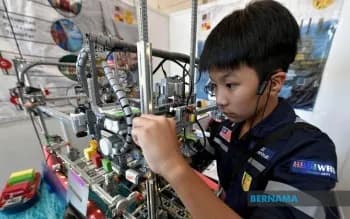 Image accompanying “Nurture interest in STEM, use AI in applied learning to push Malaysia to a high-value economy”